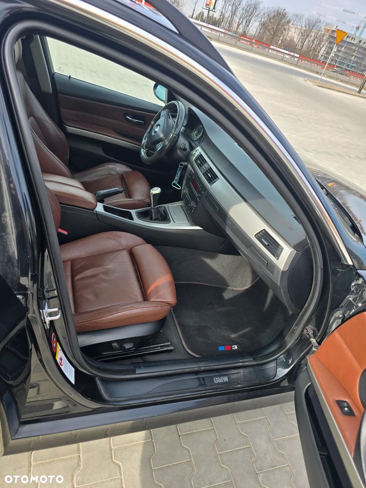 BMW Seria 3 330xd - 23