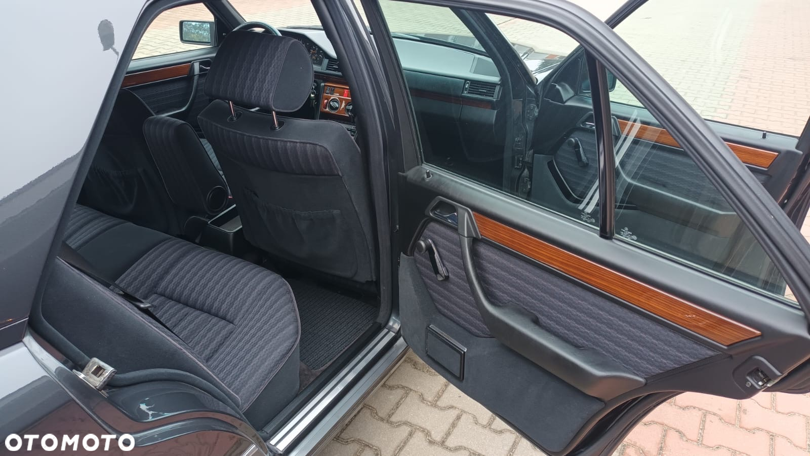 Mercedes-Benz W124 (1984-1993) - 20