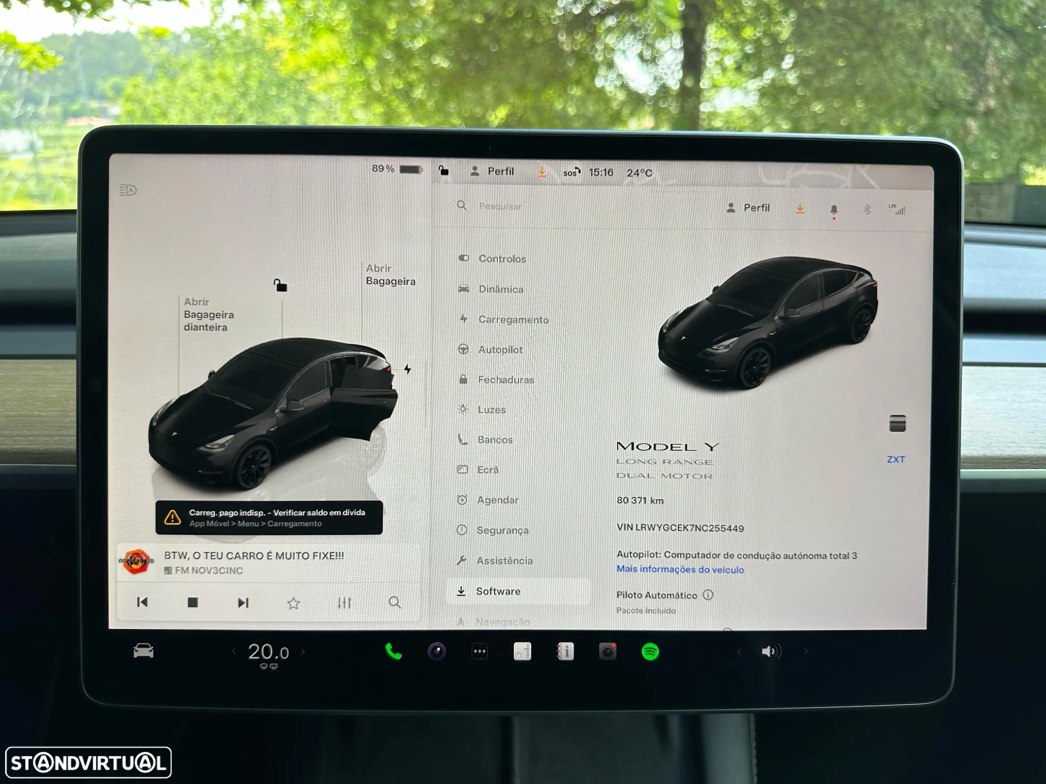 Tesla Model Y Long Range Dual Motor AWD - 32