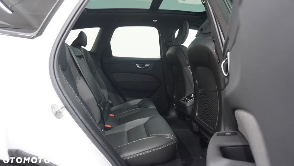 Volvo XC 60 B5 B AWD Ultra Black Edition - 15