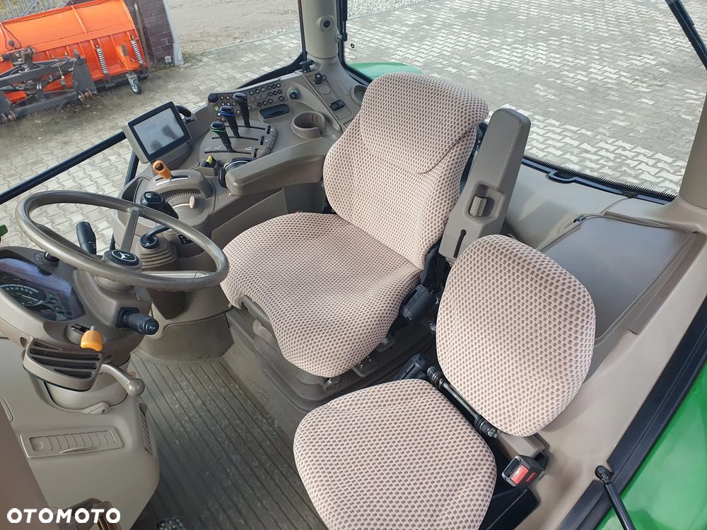 John Deere 6130R - 11