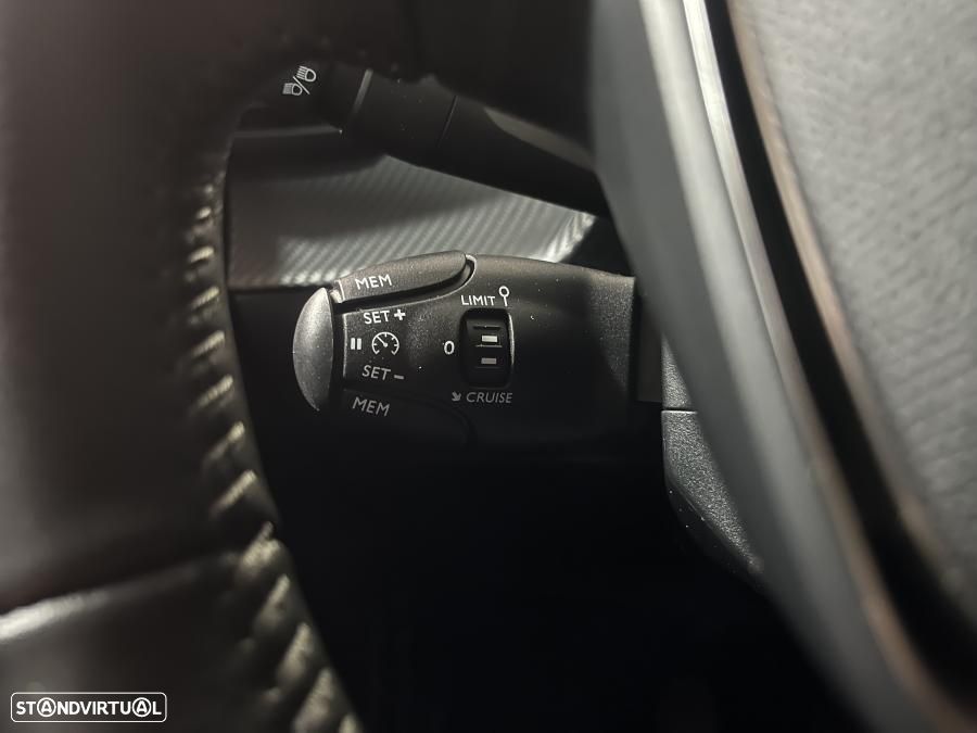 Peugeot 2008 1.2 PureTech Style - 17