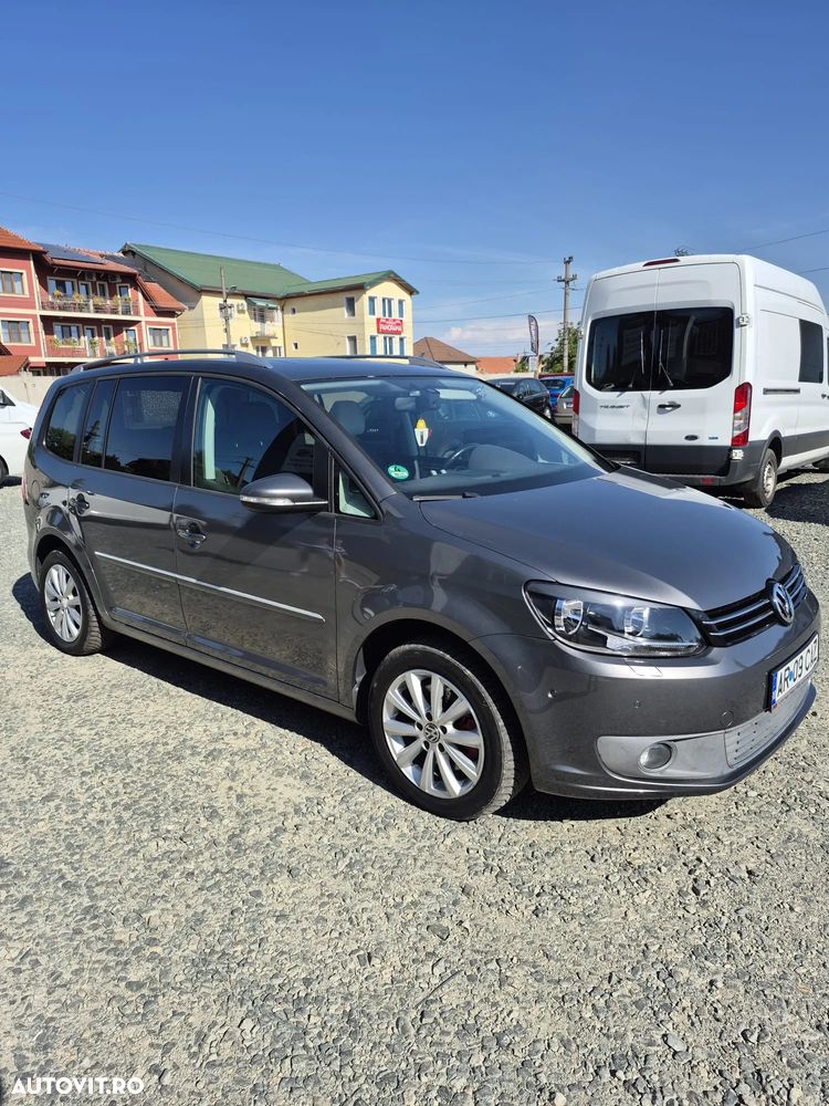 Volkswagen Touran 2.0 TDI DPF BlueMotion Technology STYLE - 2
