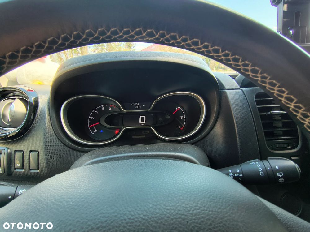 Opel Vivaro - 13