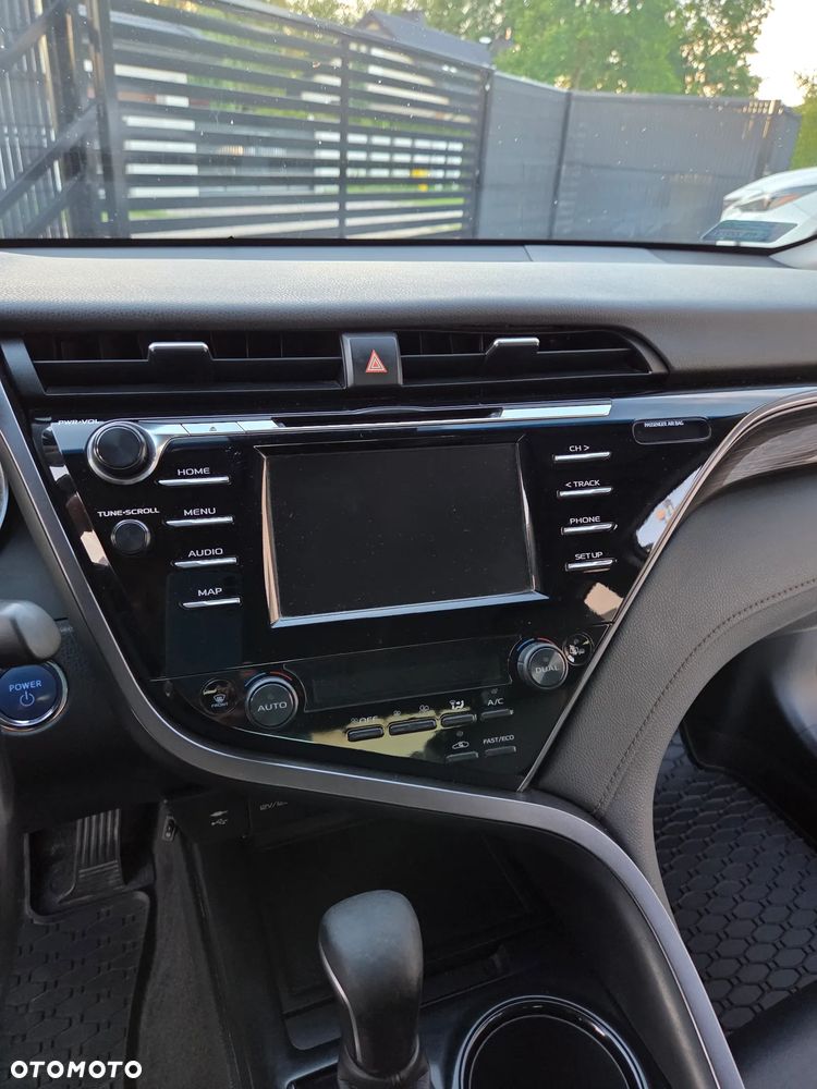 Toyota Camry 2.5 Hybrid Prestige CVT - 33