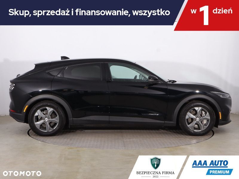 Ford Mustang - 8