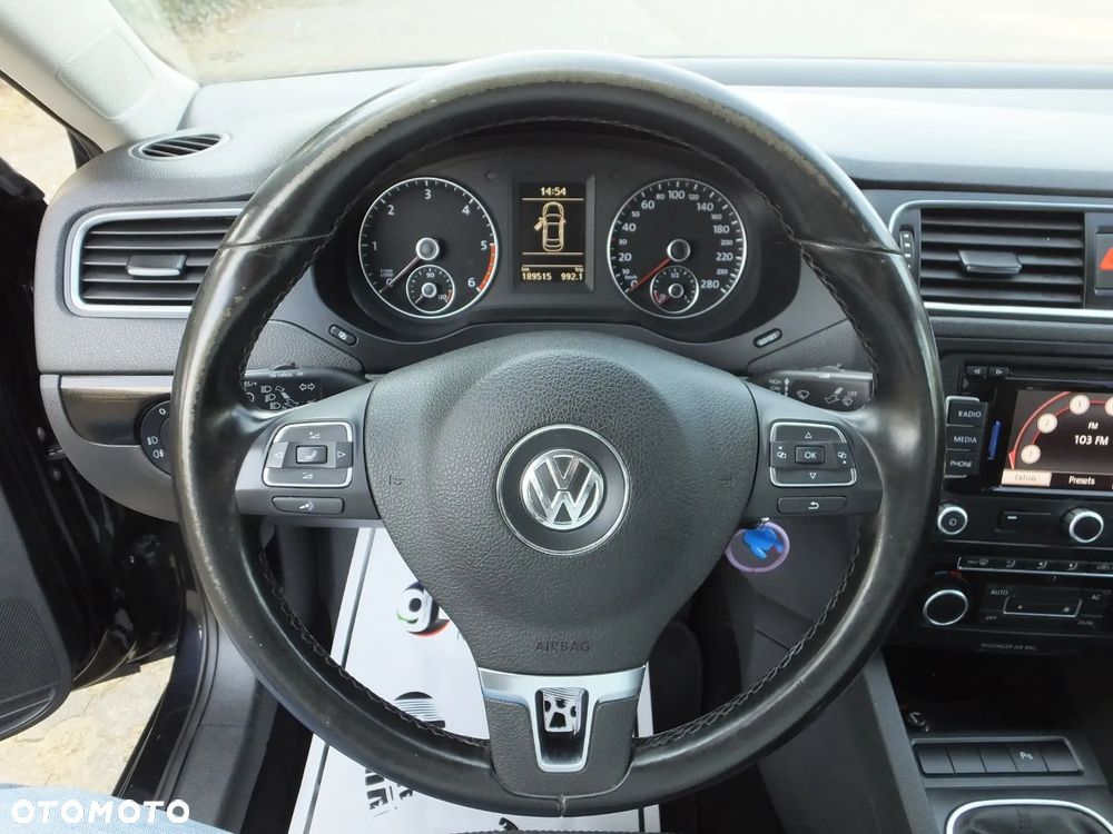 Volkswagen Jetta 1.6 TDI DPF Comfortline - 32