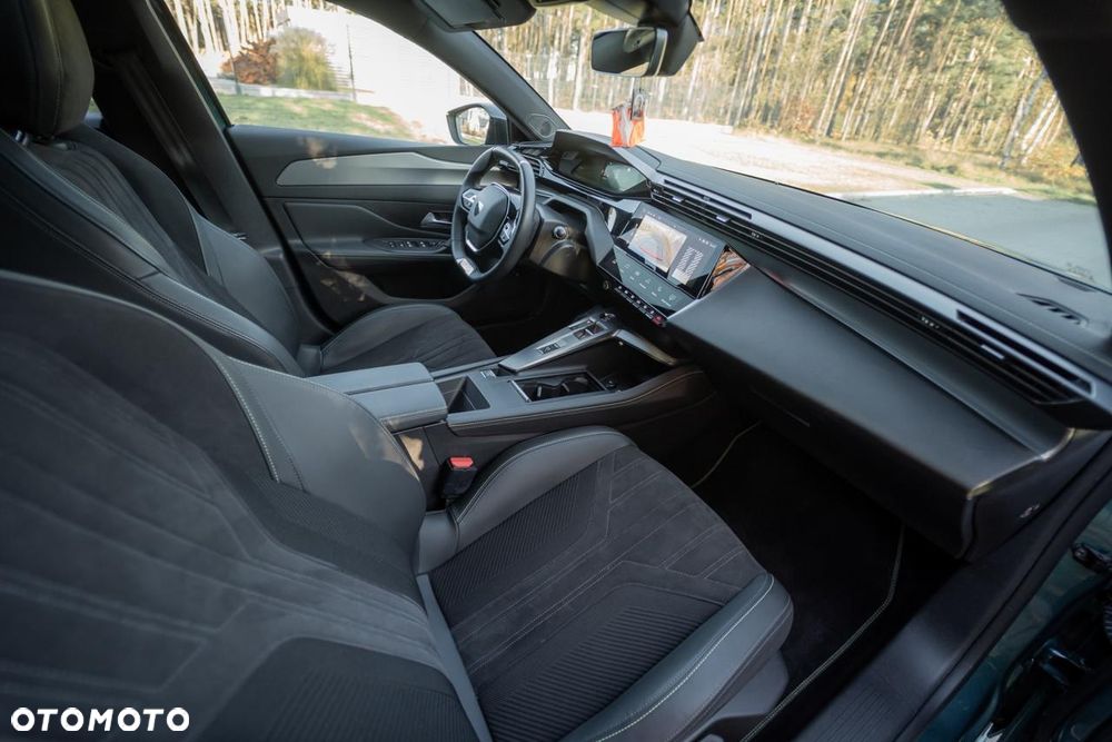 Peugeot 308 1.5 BlueHDi GT Exclusive S&S EAT8 - 27