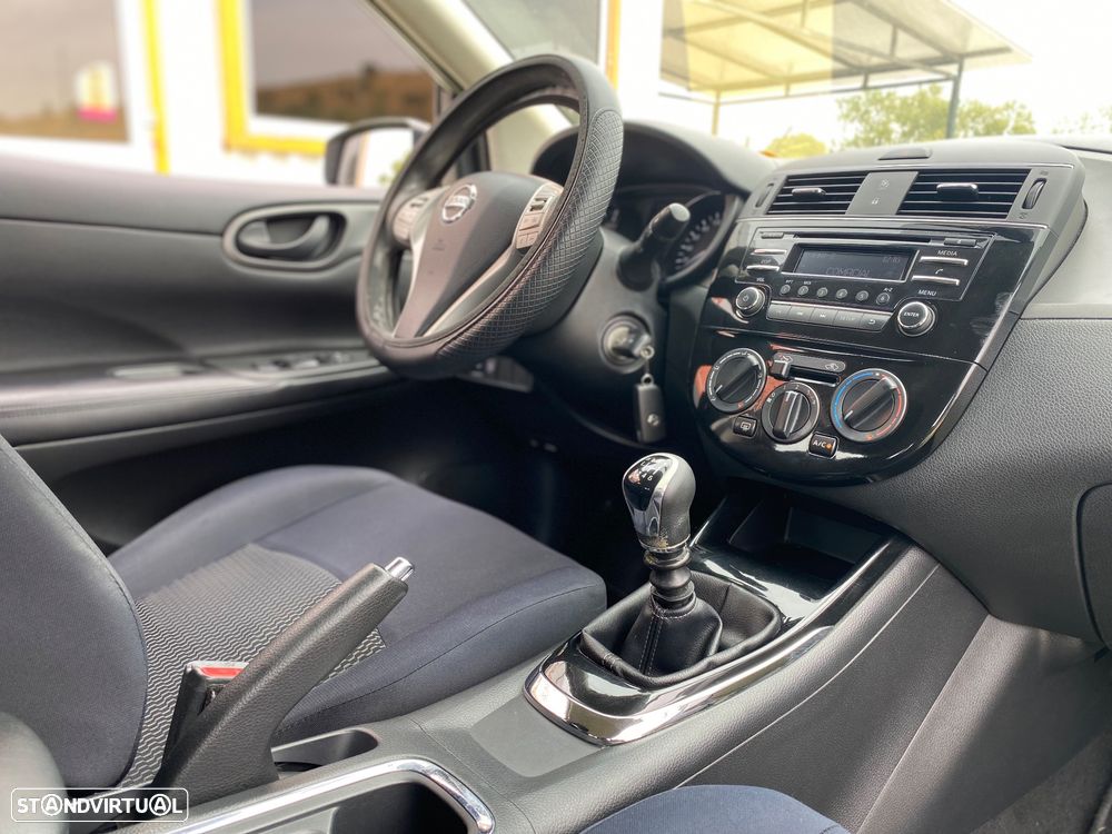 Nissan Pulsar 1.5 dCi Acenta J17 - 12