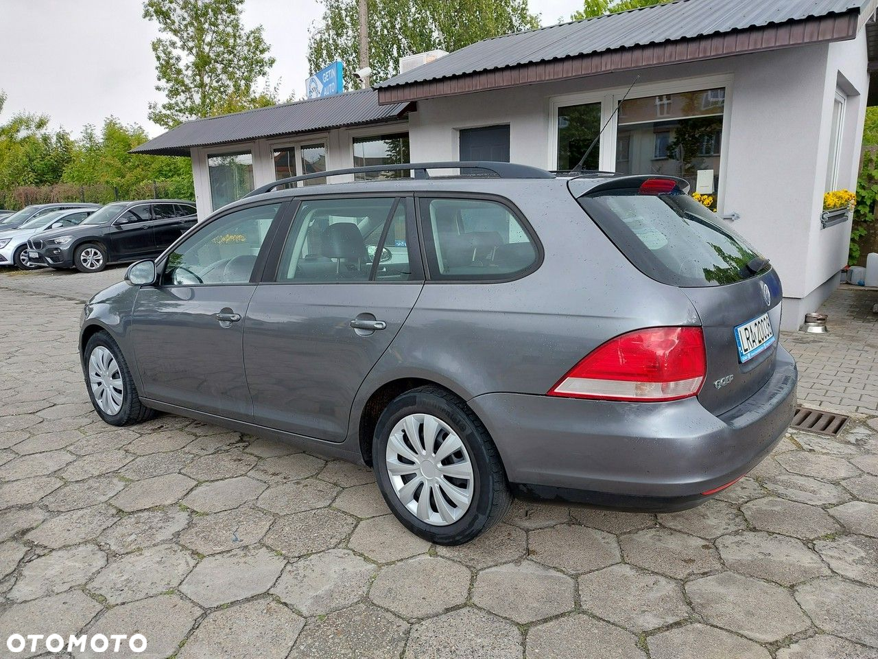 Volkswagen Golf - 6