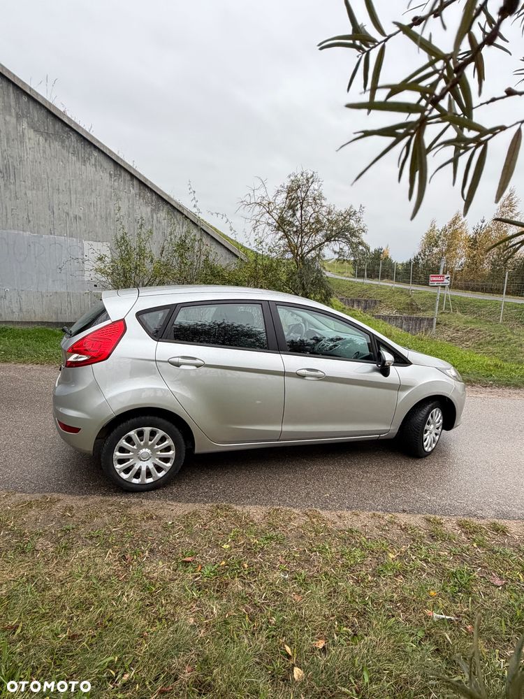 Ford Fiesta 1.25 Champions Edition - 10