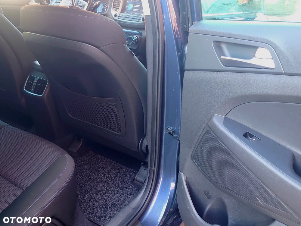 Hyundai Tucson blue 1.6 GDi 2WD Navi - 31