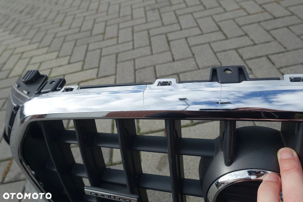 ATRAPA GRILL AUDI Q3 11-14r.  8U0853653H - 6