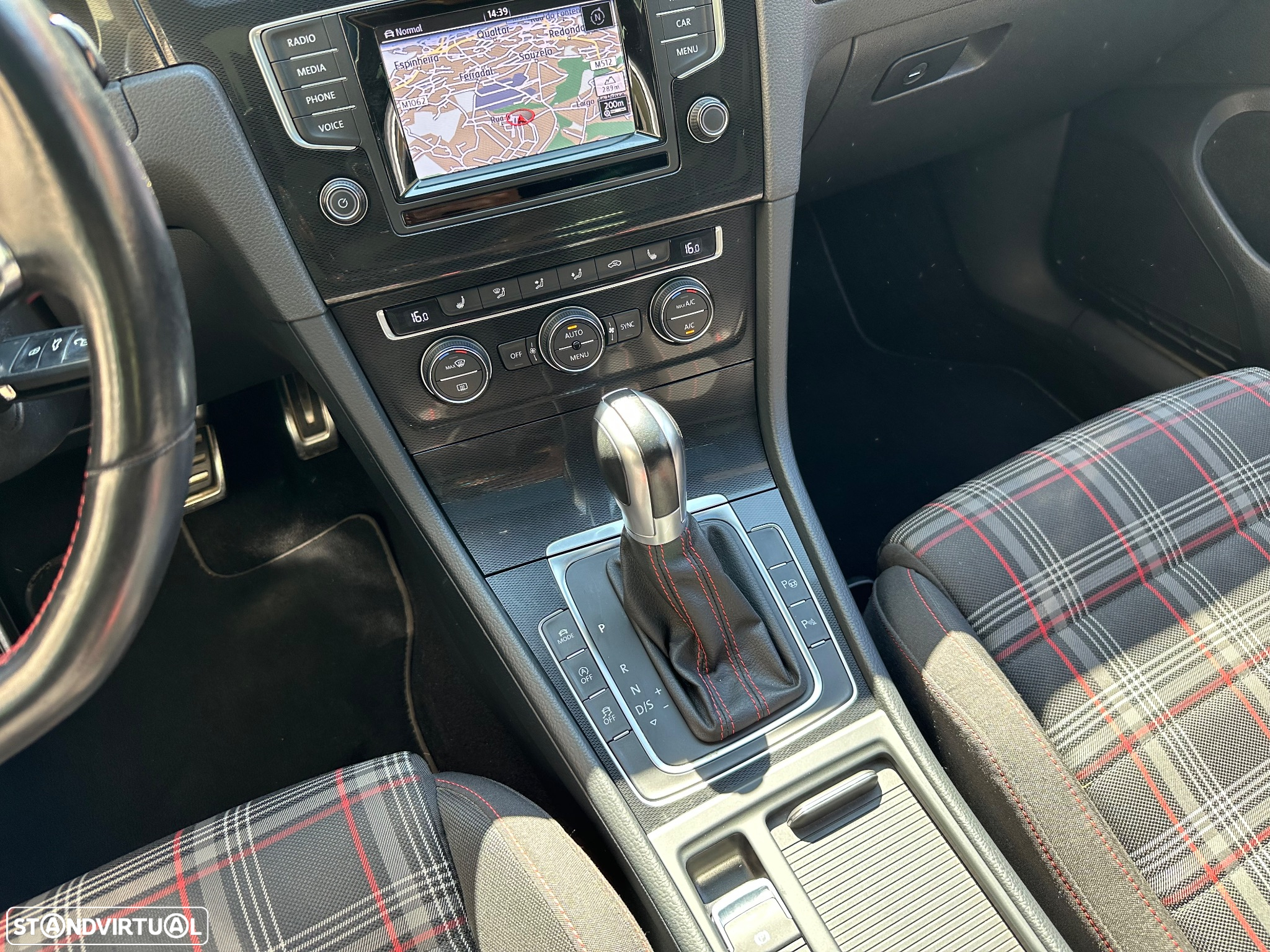 VW Golf 2.0 TSi GTi DSG Performance - 18