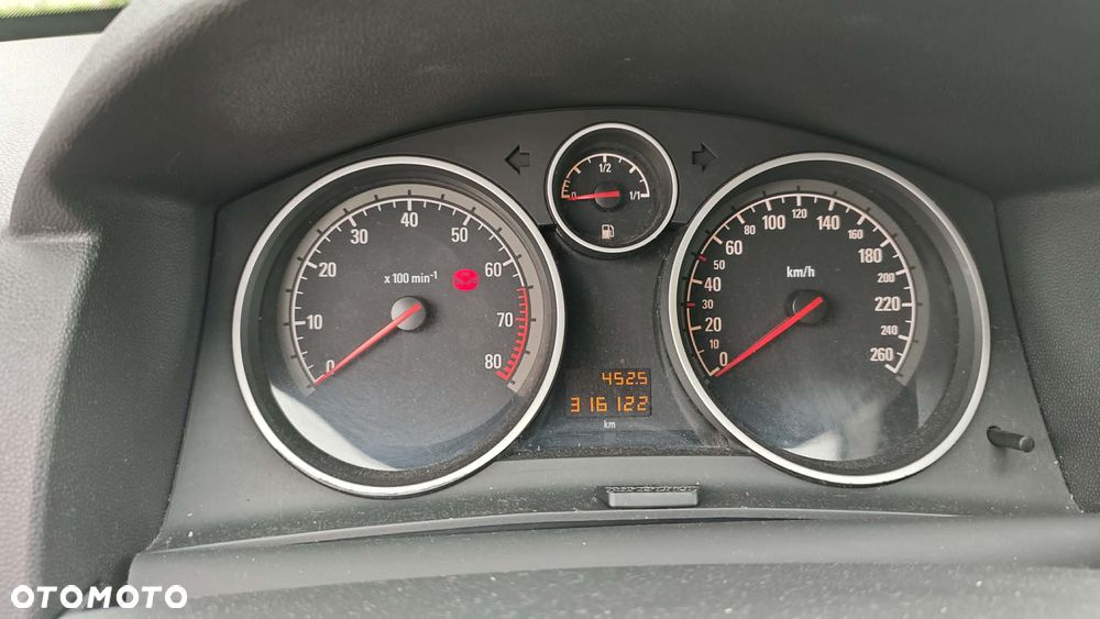 Opel Astra 1.6 - 5