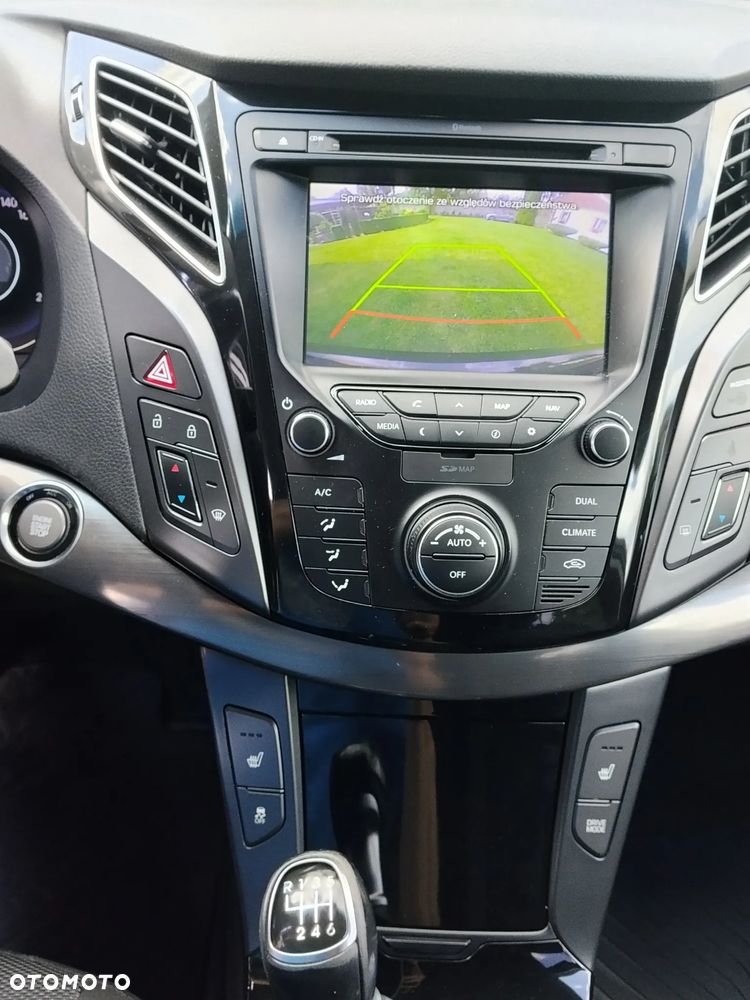 Hyundai i40 Kombi 1.6 Trend - 16