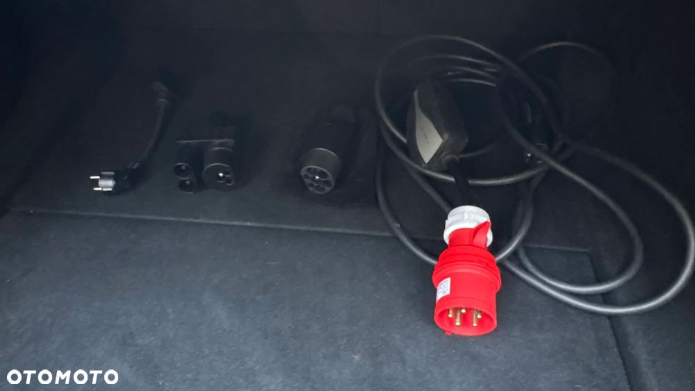 Tesla Model 3 - 21