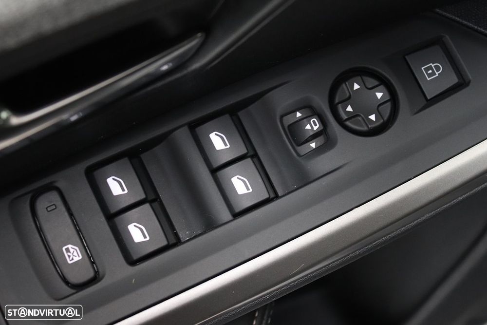 Peugeot 3008 1.2 Hybrid Allure e-DCS6 - 19