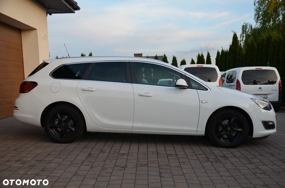 Opel Astra 2.0 CDTI DPF ecoFLEX SportsTourer Start/Stop Active - 4