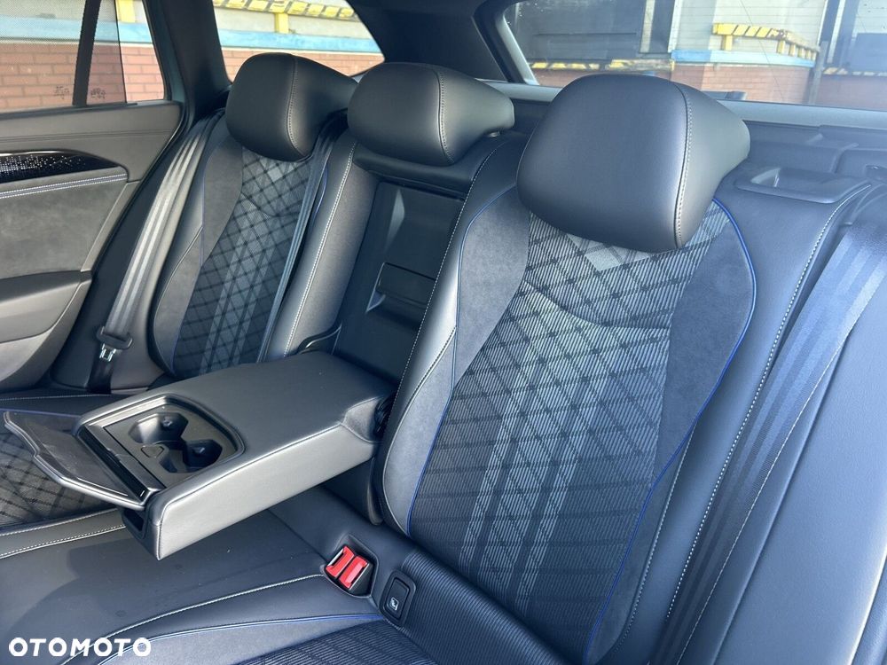 Volkswagen Passat - 24