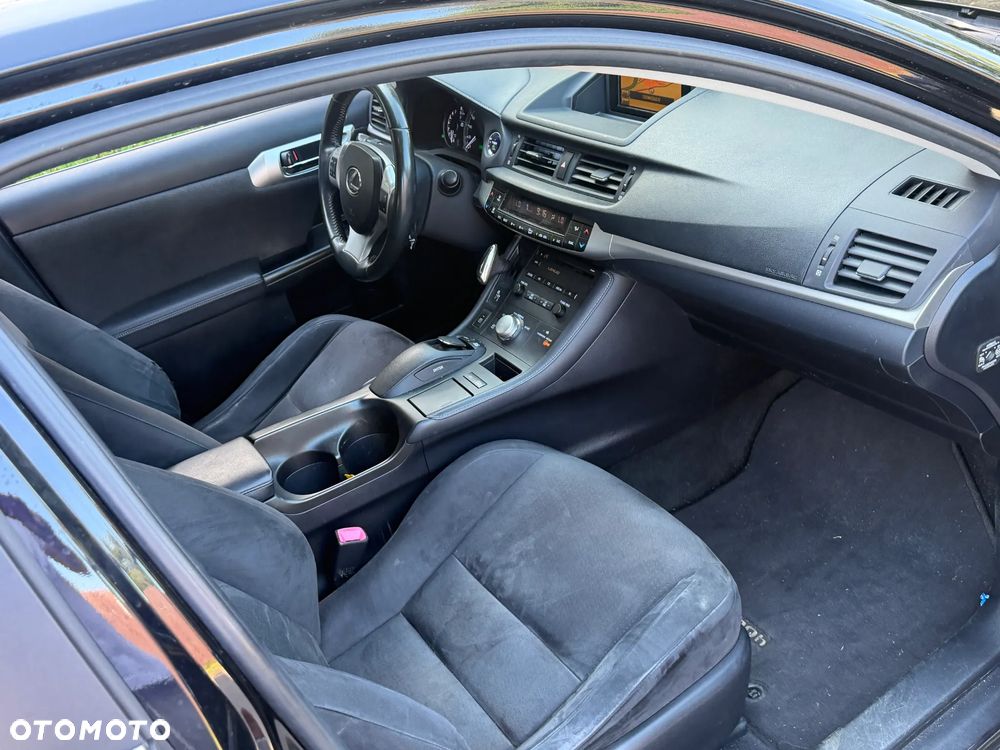 Lexus CT 200h Prestige - 8