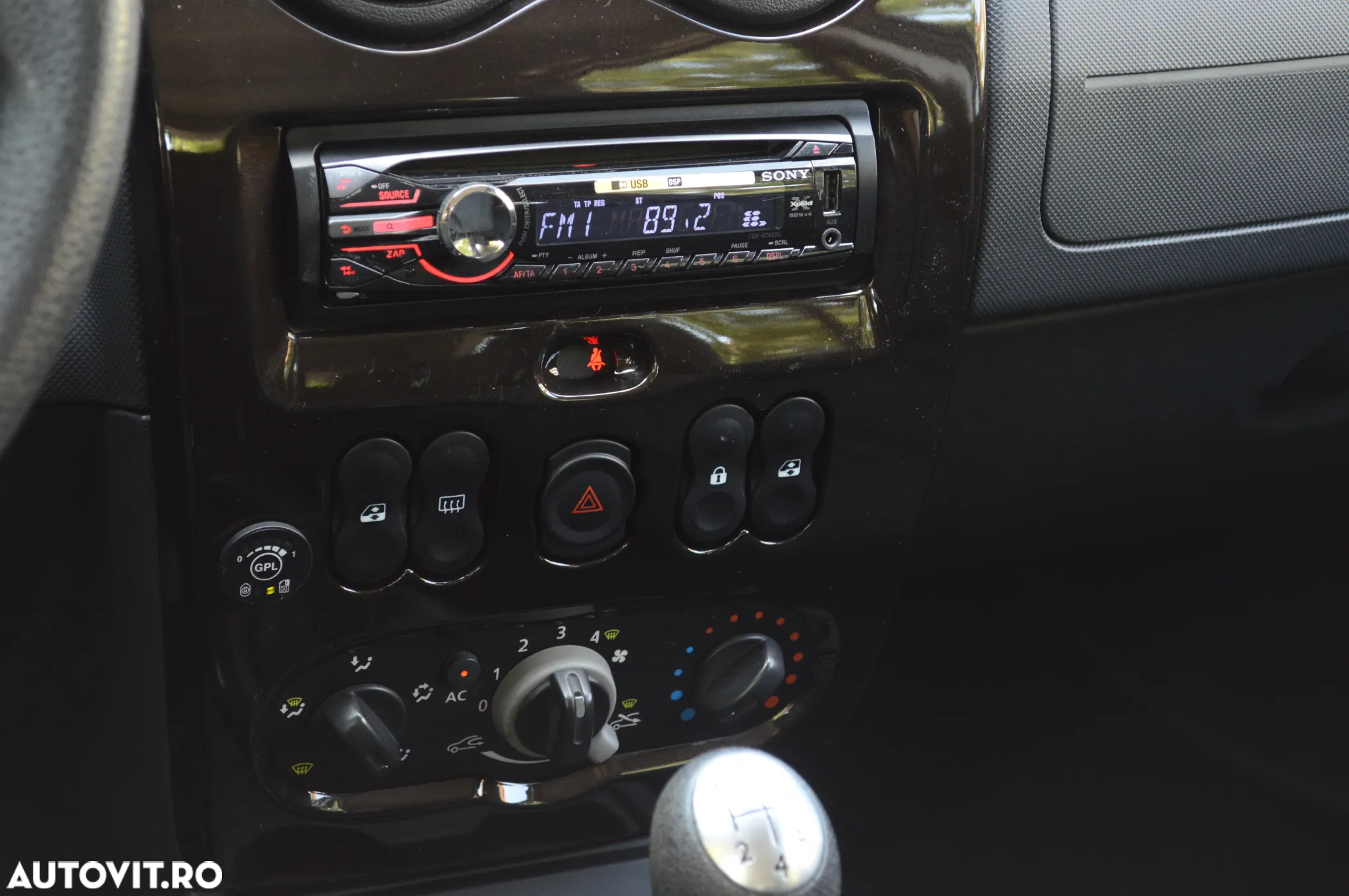 Dacia Duster 1.6 4x2 Laureate - 7
