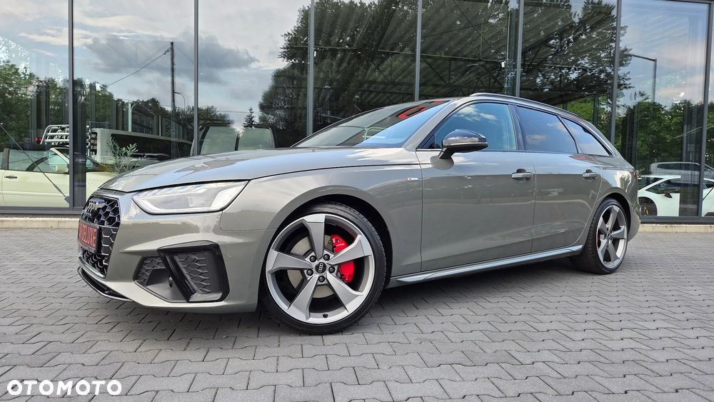 Audi A4 Avant 40 TDI quattro S tronic S line - 35