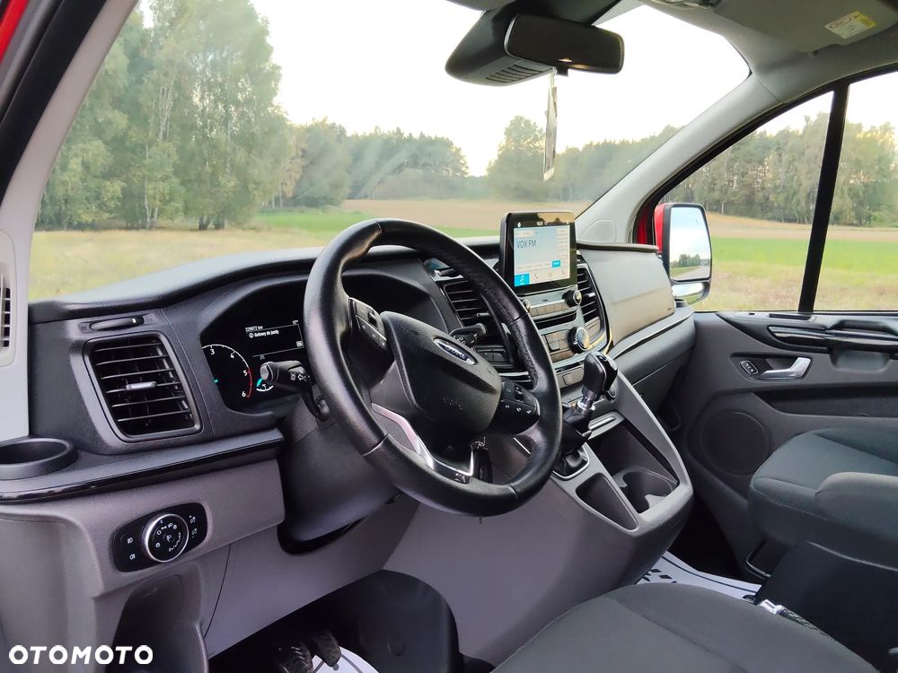 Ford Tourneo Custom - 28