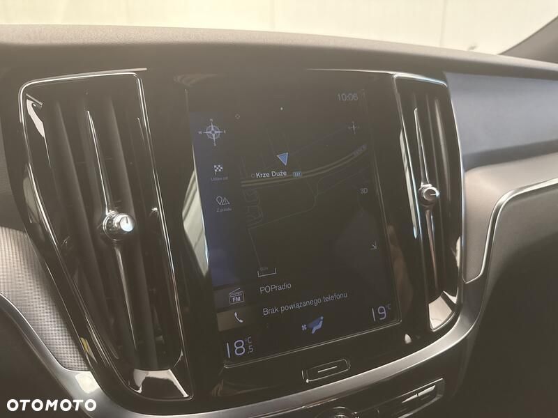 Volvo V60 B3 B R-Design - 16