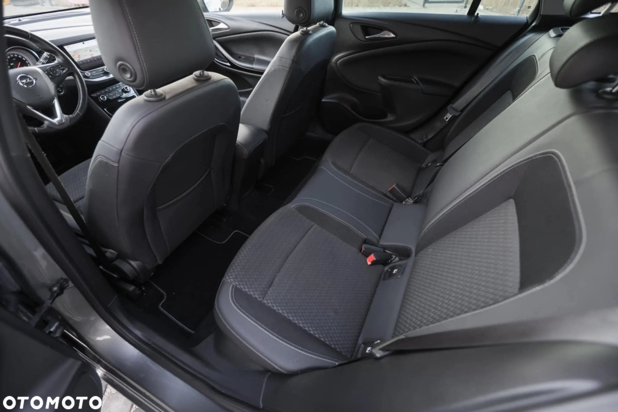 Opel Astra 1.6 D (CDTI) Start/Stop Sports Tourer Business - 18