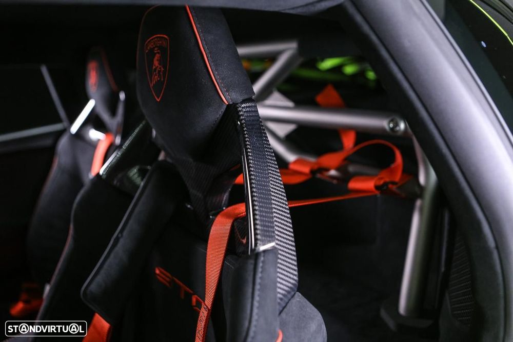 Lamborghini Huracán STO - 28