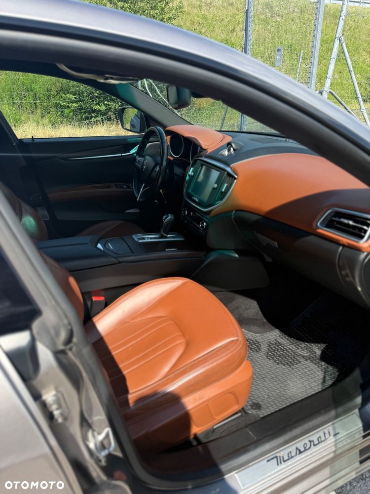 Maserati Ghibli Diesel GranSport - 13