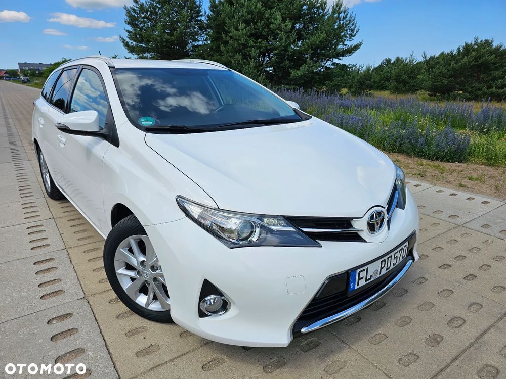 Toyota Auris 1.6 Executive - 24