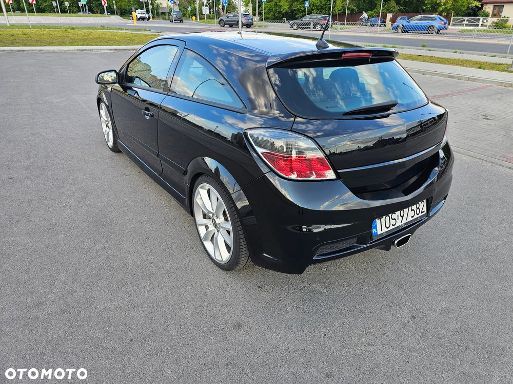 Opel Astra 2.0 T OPC - 8