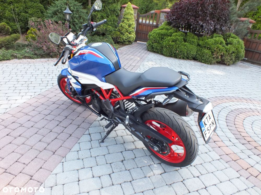 BMW G - 18