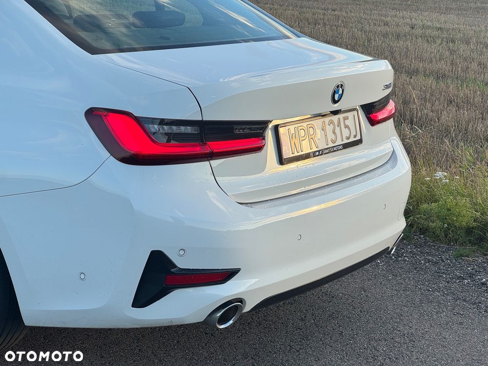 BMW Seria 3 318i Sport Line sport - 17