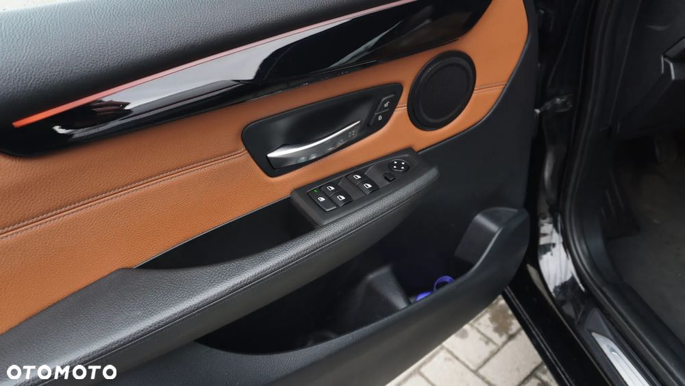 BMW Seria 2 216d - 15