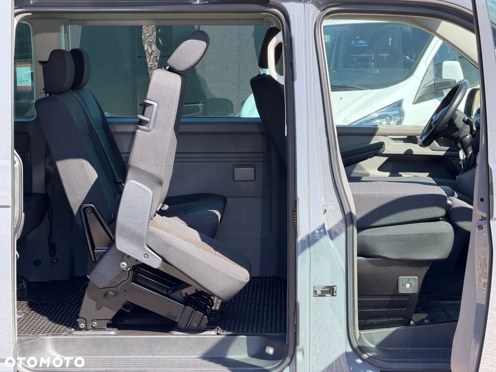 Volkswagen Caravelle - 32