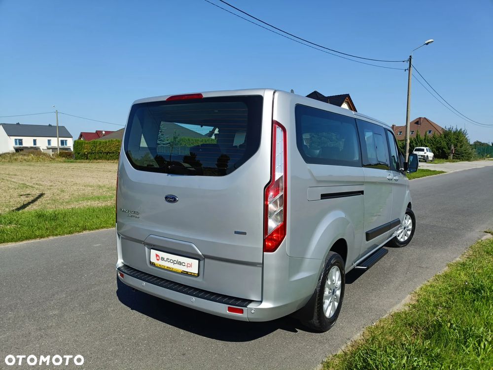 Ford Tourneo Custom - 36