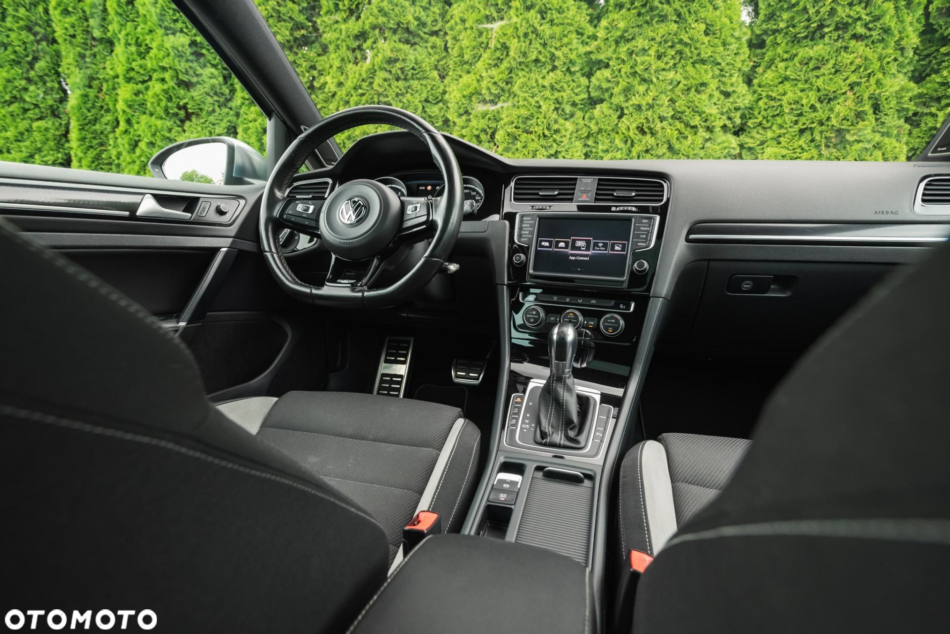 Volkswagen Golf - 17