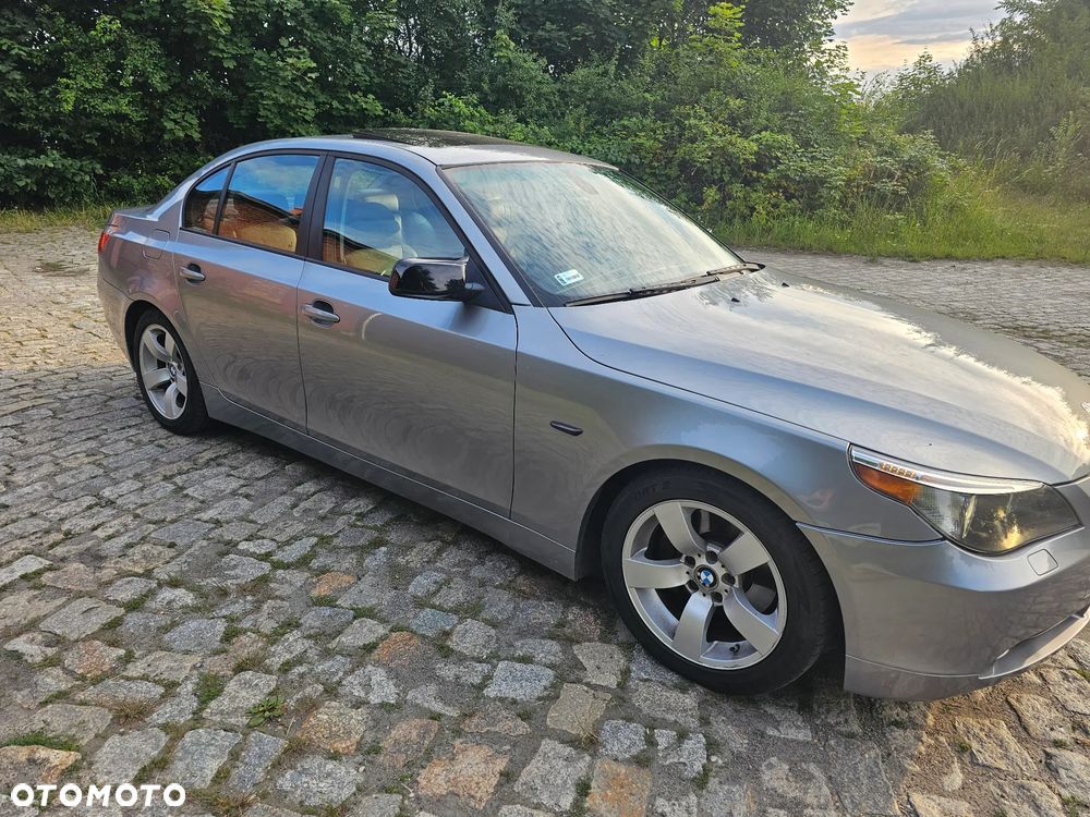 BMW Seria 5 525i - 2