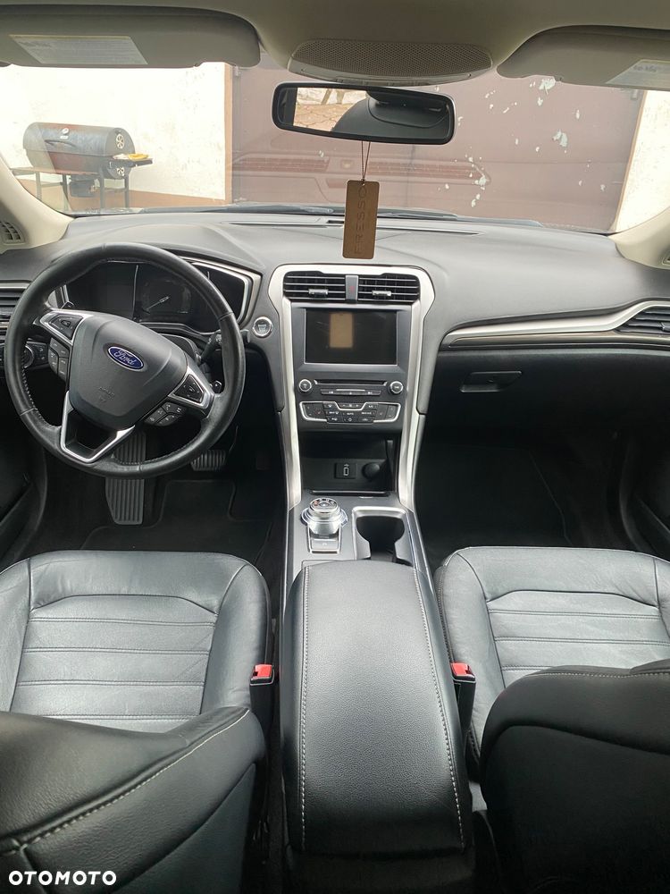Ford Fusion - 7