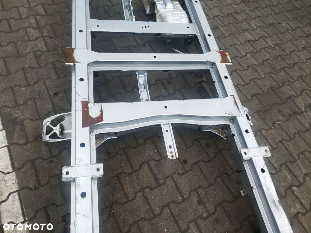 RAMA MERCEDES SPRINTER 906 POJEDYNCZE KOLO 327CM - 3