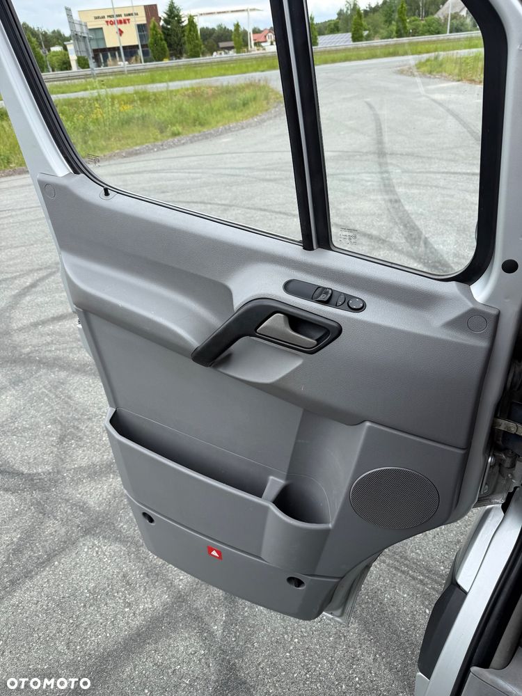 Mercedes-Benz Sprinter - 15