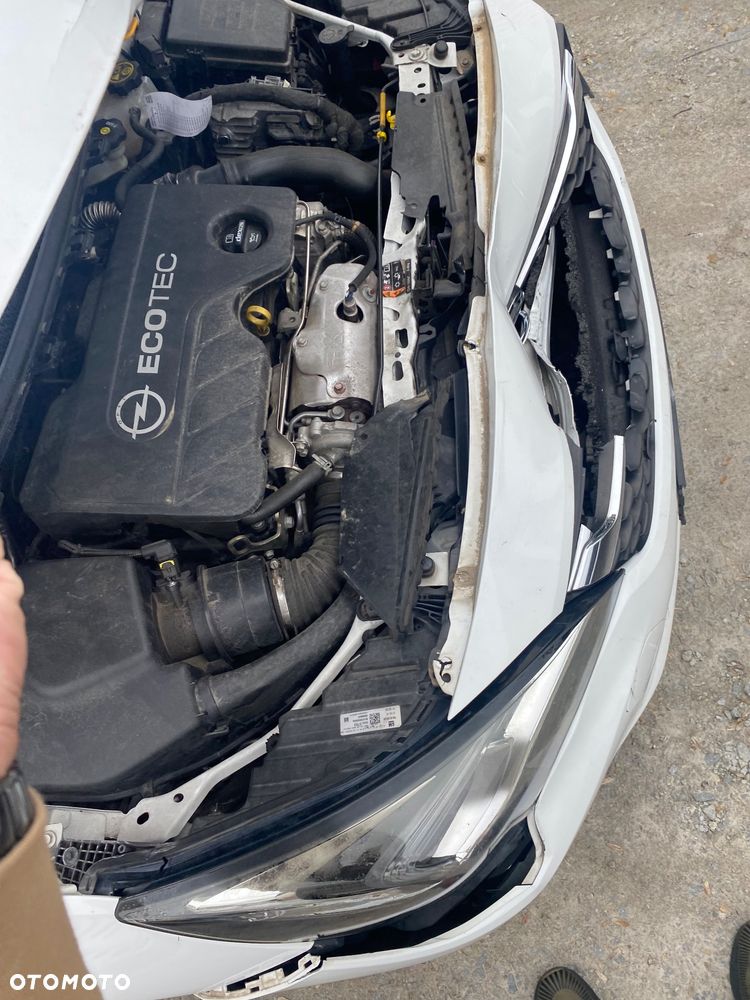 Opel Astra 1.6 D (CDTI) Start/Stop Innovation - 8