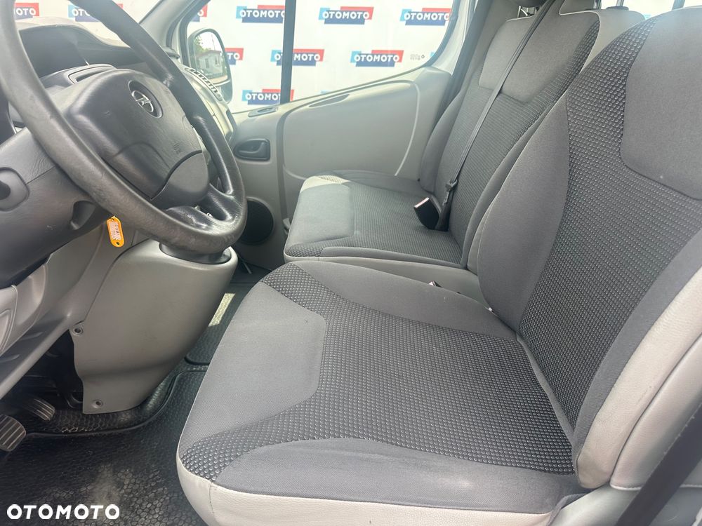 Opel Vivaro L2H1 2.9t Essentia - 12
