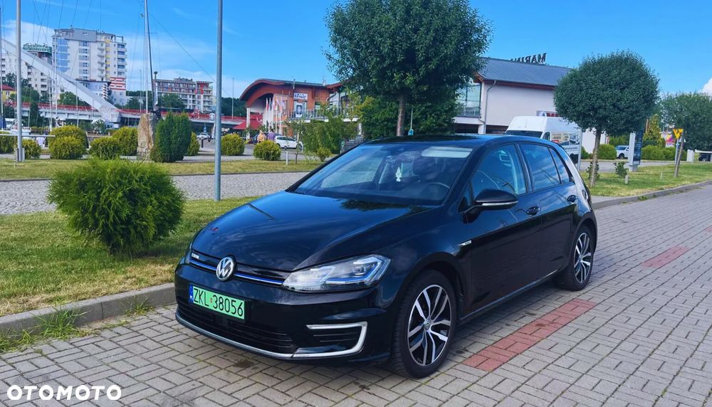 Volkswagen Golf - 3
