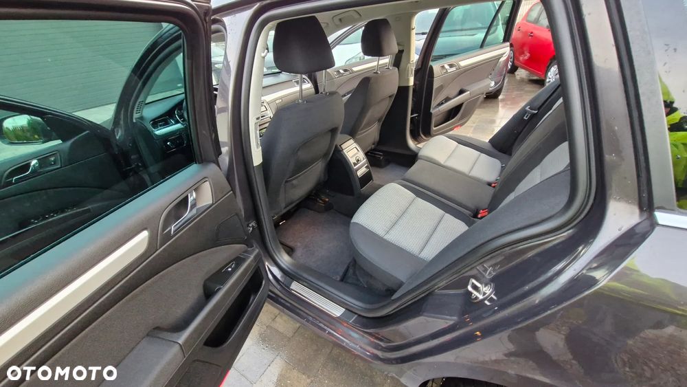 Skoda Superb Combi 2.0 TDI Exclusive - 9