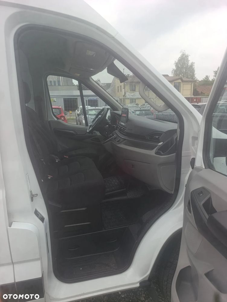 Maxus Deliver 9 - 5