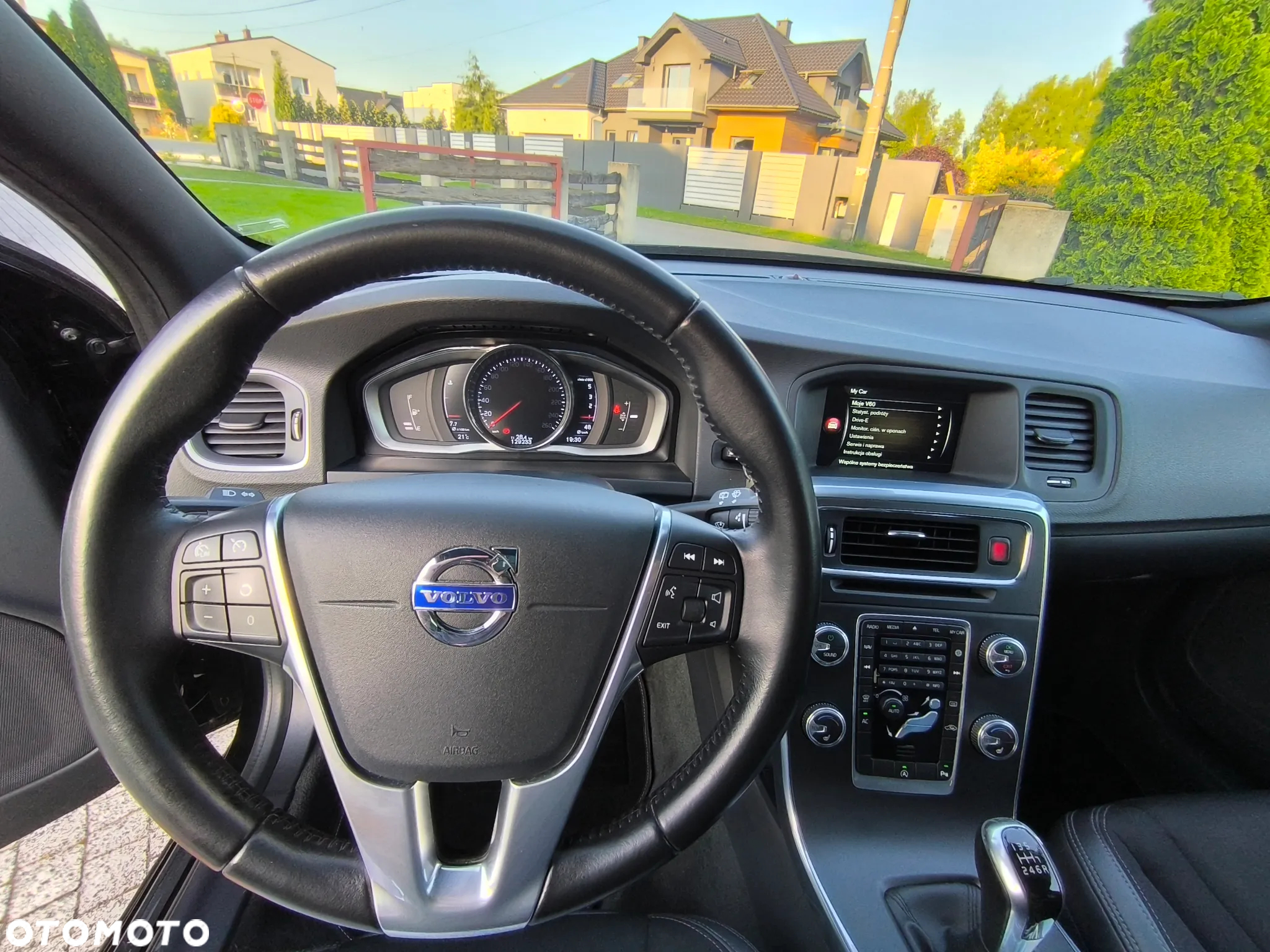 Volvo V60 Cross Country D3 Momentum - 36